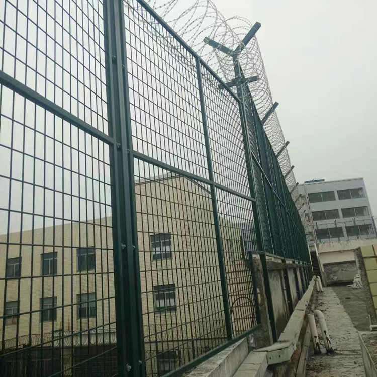 石家莊監獄鋼網墻安裝刀刺網效果